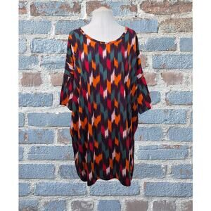 LuLa Roe Ladies Plus Size Top Size 2XL Short Sleeves Multicolors